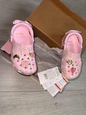 LoveShackFancy CROCS - Kids' Pink Floral Charm Clogs